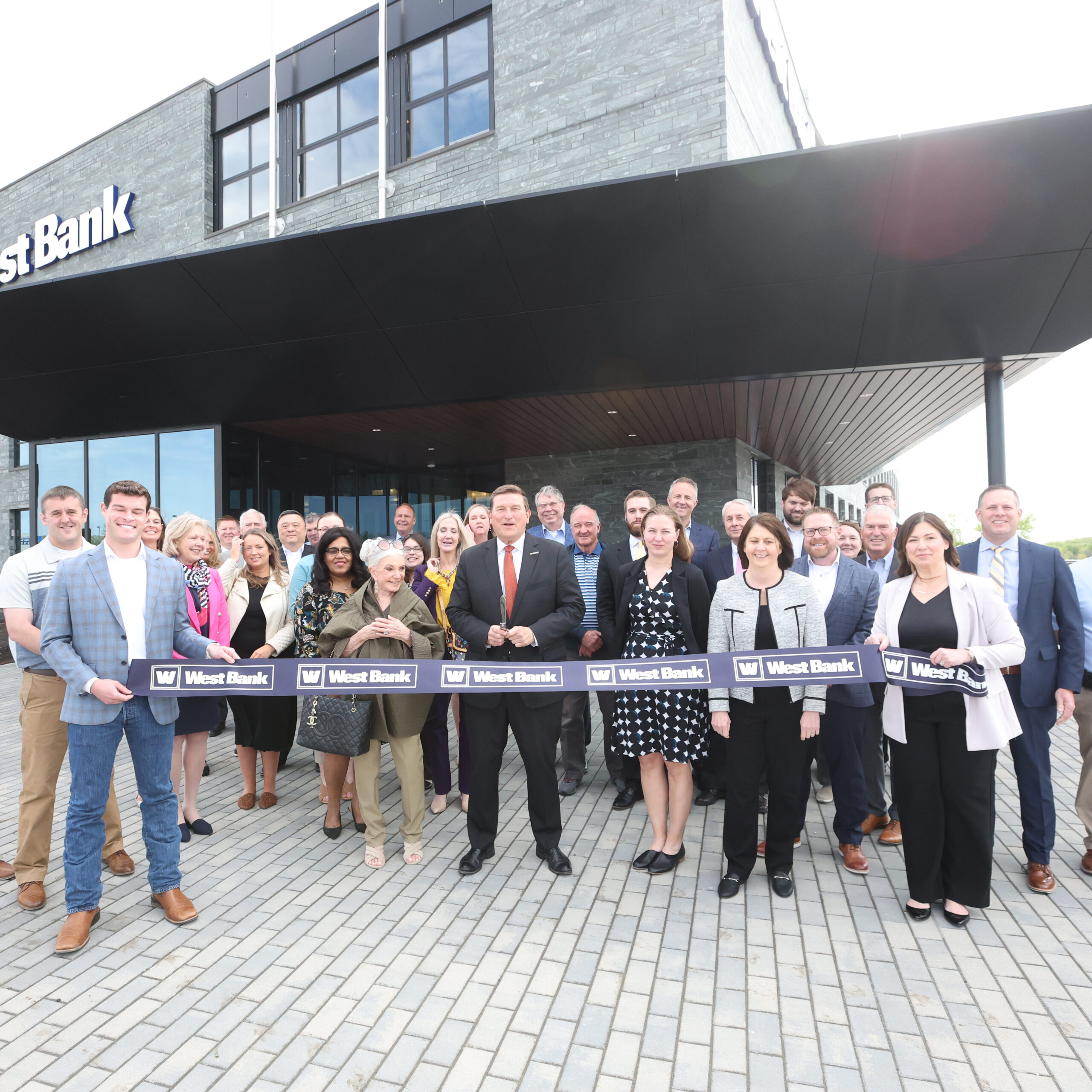 West Bank Holds Ribbon Cutting at New Headquarters